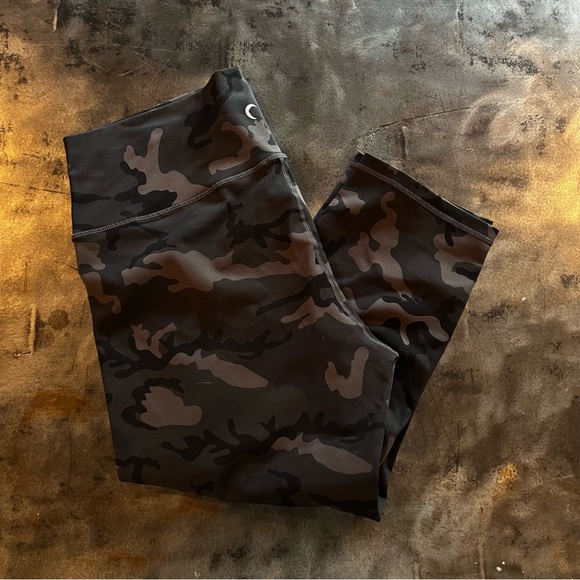 Zyia Camo leggings XL - Picture 2 of 9